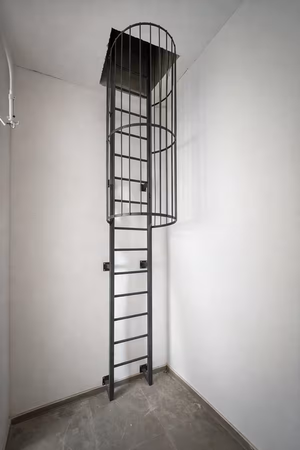 סולמות עליה לגג - תמונה 2