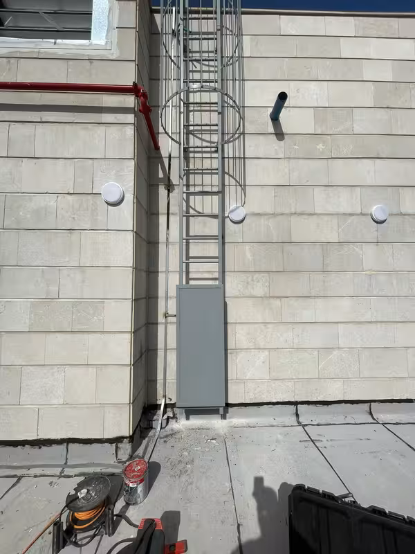 סולמות עליה לגג - תמונה 4