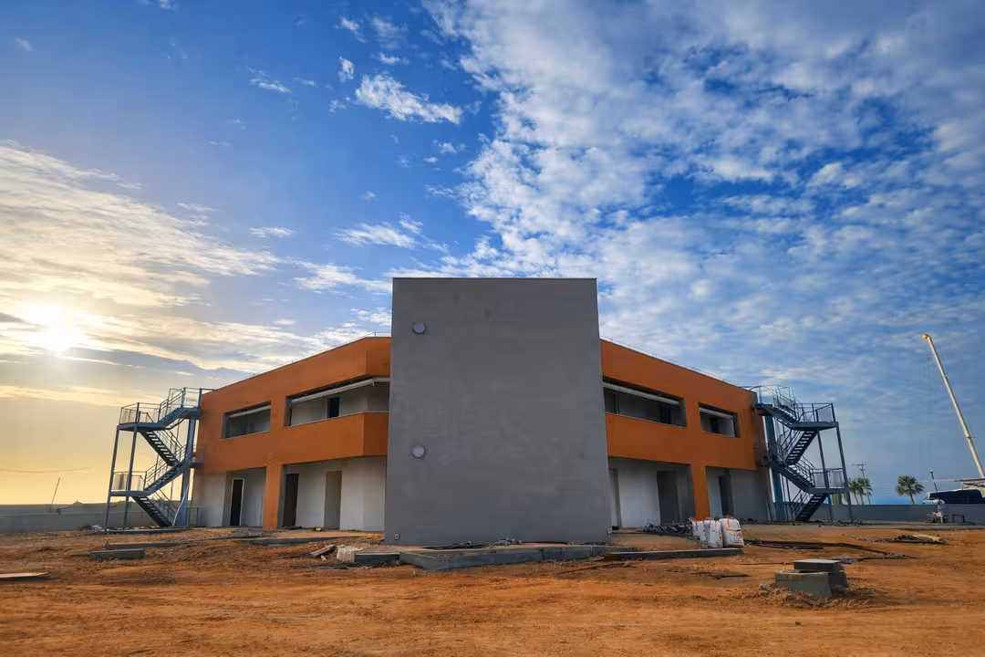 מדרגות פנים וחוץ - תמונה 1